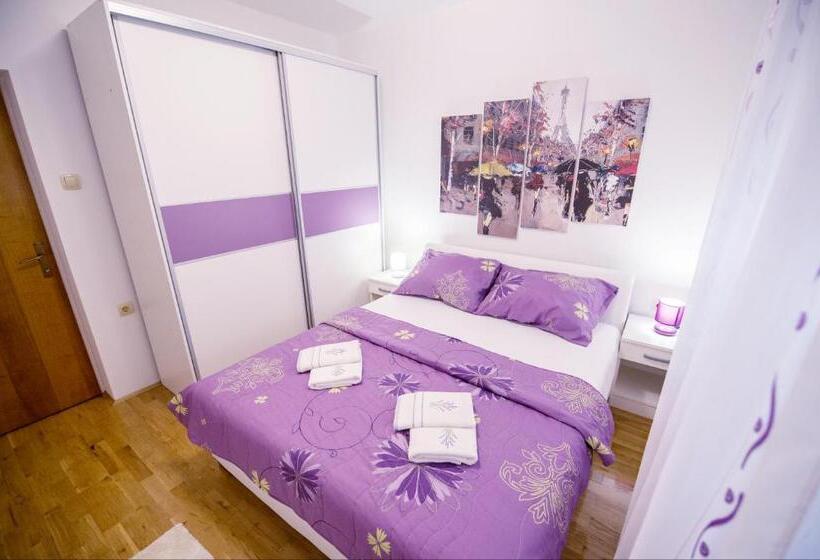 سوئیت با بالکن, Apartman Katarina
