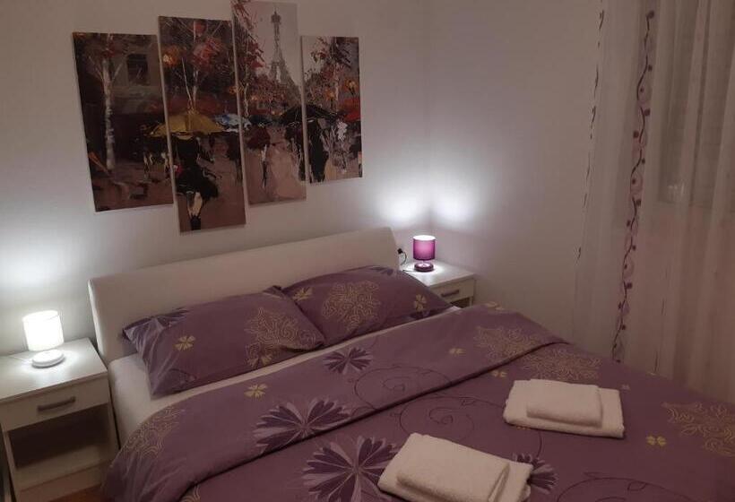 سوئیت با بالکن, Apartman Katarina