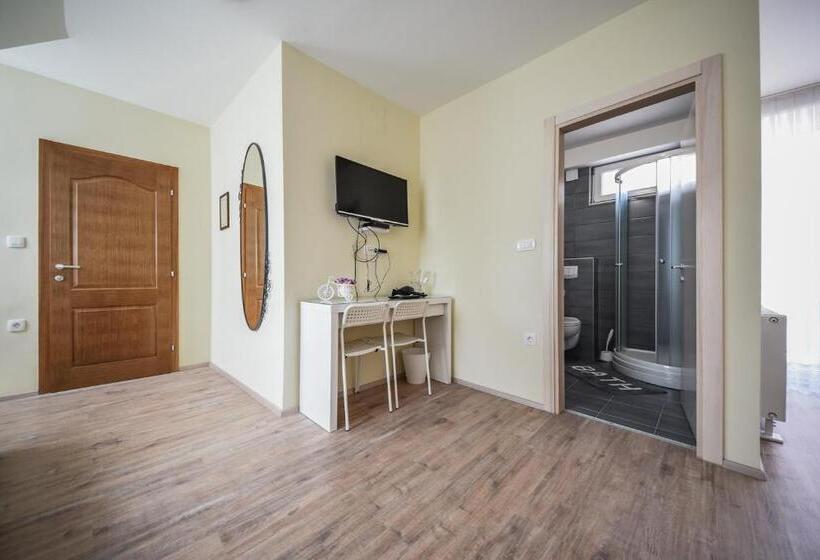 اتاق خانوادگی, Apartments Maria