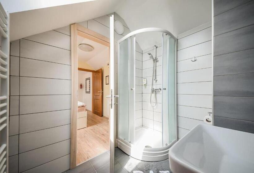 اتاق پنت هاوس, Apartments Maria