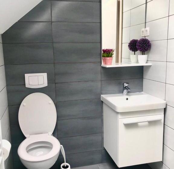 اتاق پنت هاوس, Apartments Maria