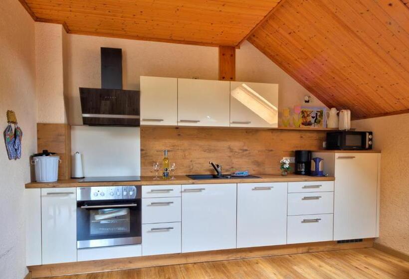 شقة غرفتين, Ferienhaus Anne Und Weingut Willi Fett