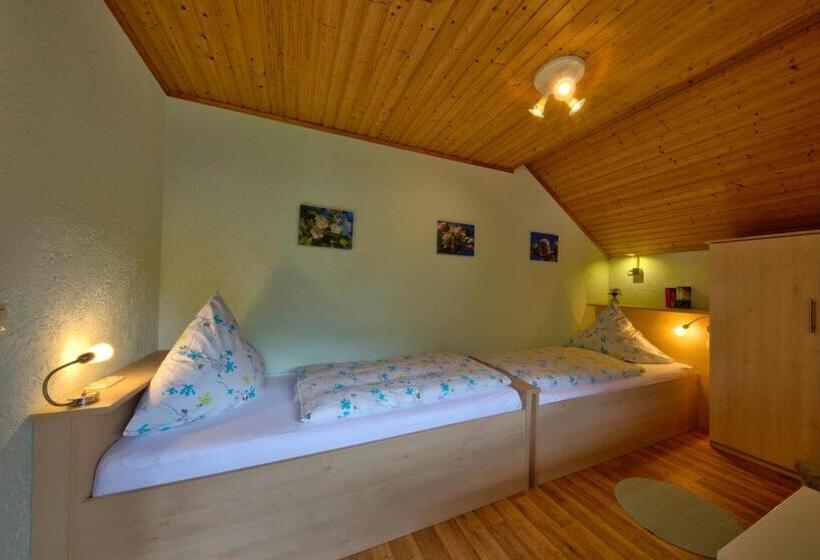 شقة غرفتين, Ferienhaus Anne Und Weingut Willi Fett