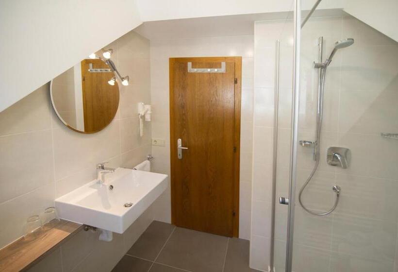 סוויטה משפחתית, Garni Gartenheim