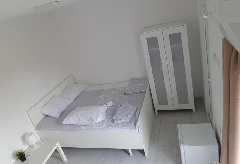 استودیوی استاندارد با چشمانداز دریا, In Villa Guesthouse