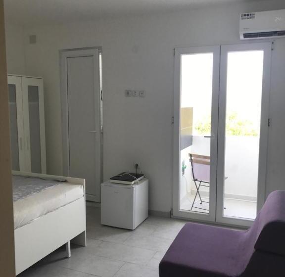 استودیوی استاندارد با چشمانداز دریا, In Villa Guesthouse