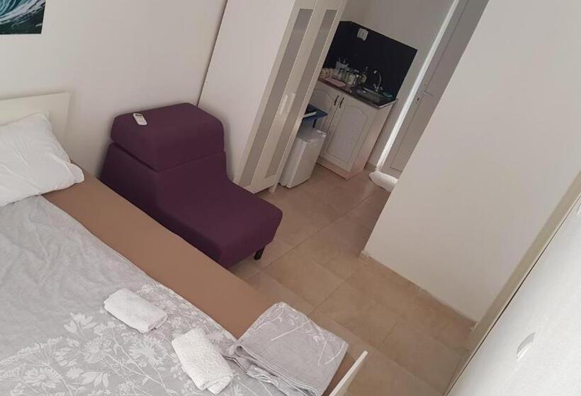 استودیو استاندارد با چشمانداز باغ, In Villa Guesthouse