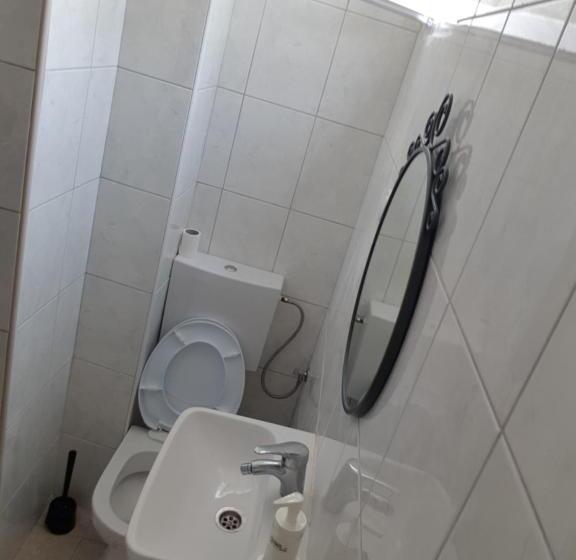 استودیوی استاندارد, In Villa Guesthouse