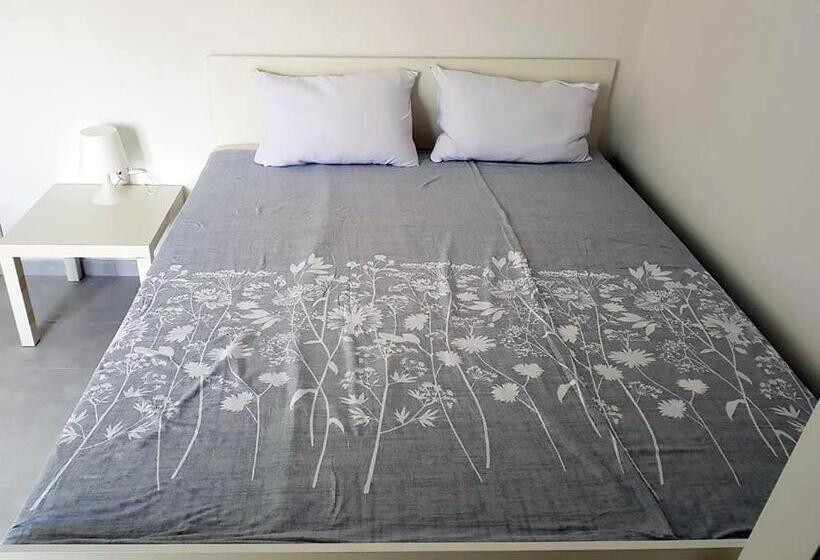 استودیوی استاندارد, In Villa Guesthouse