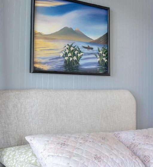 Standard studio with lake view, Lake Front Suite At Los Elementos