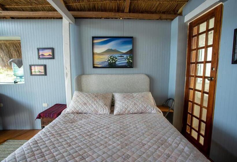 Standard studio with lake view, Lake Front Suite At Los Elementos