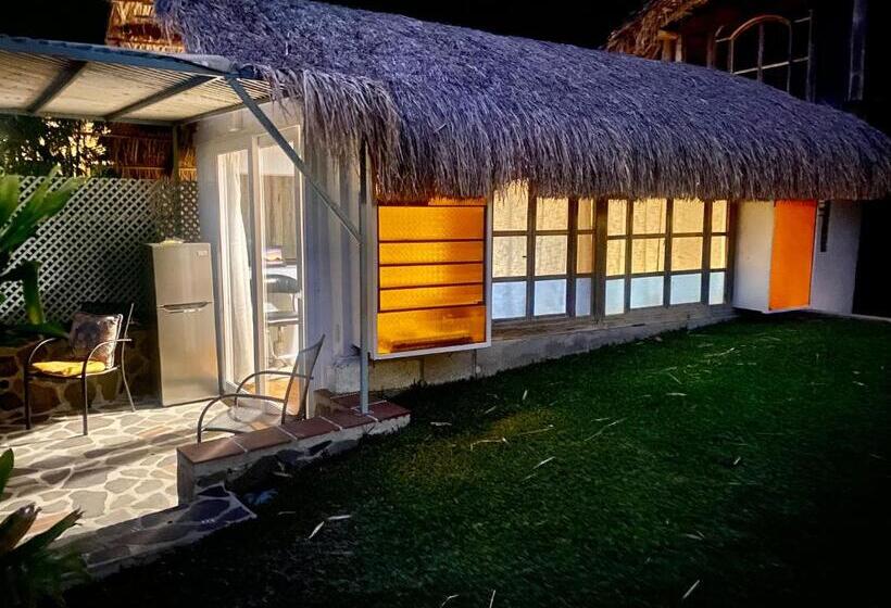 Standard studio with lake view, Lake Front Suite At Los Elementos