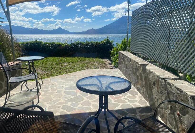 Standard studio with lake view, Lake Front Suite At Los Elementos