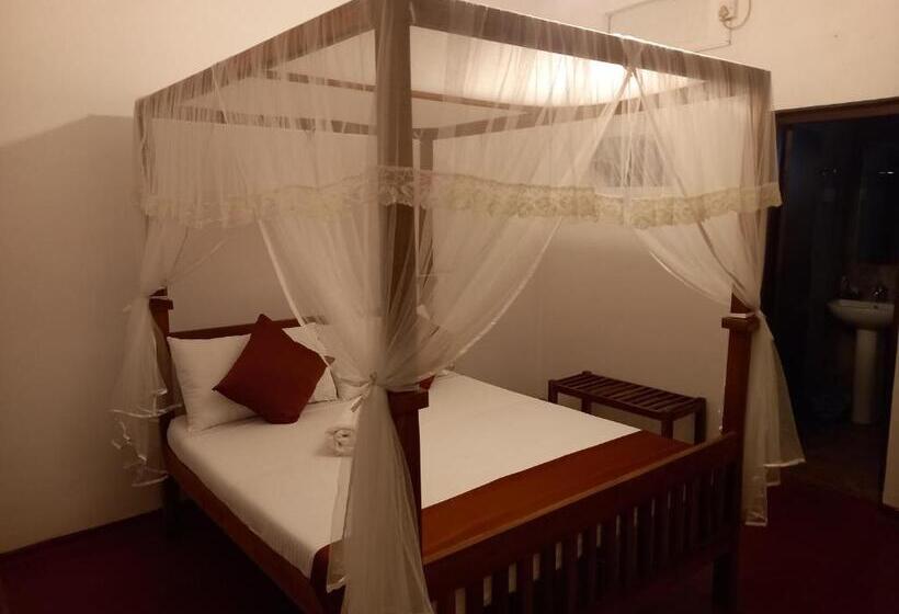 اتاق اکونومی, Mahaweli Shades