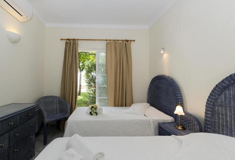 带花园景观和一个卧室的别墅, Quinta Do Rosal