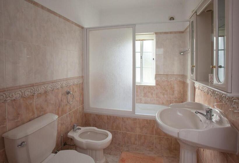 ویلای 3 خوابه با استخر, Quinta Do Rosal