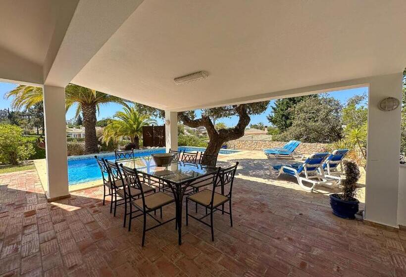 ویلای 4 خوابه, Quinta Do Rosal