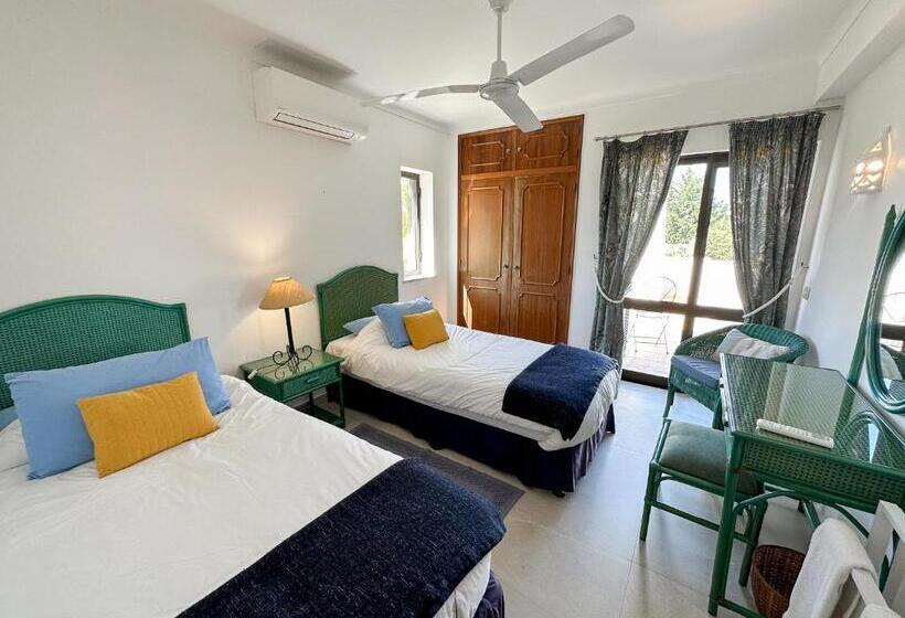 ویلای 4 خوابه, Quinta Do Rosal