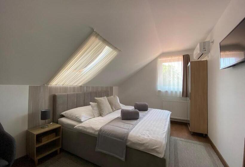 标准房带园景, Riviéra Apartmanok