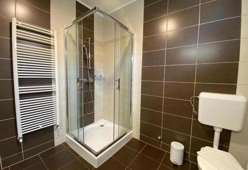 带2个卧室的公寓, Riviéra Apartmanok