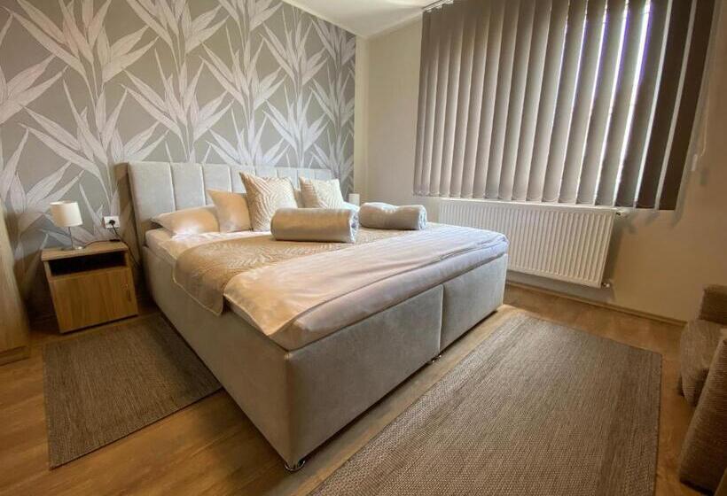 Апартаменты 2 Спальни, Riviéra Apartmanok