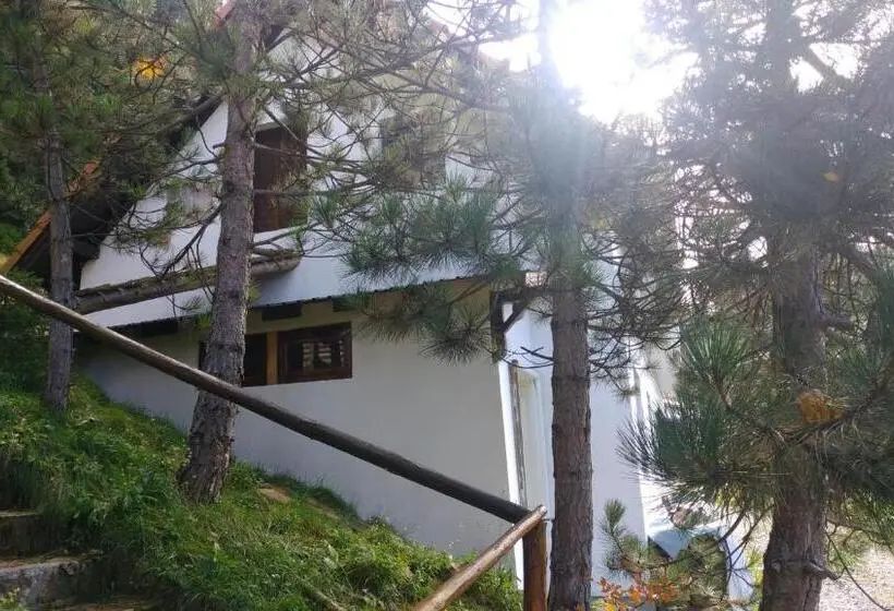 سوییت, Uki & Sofi Mountain House