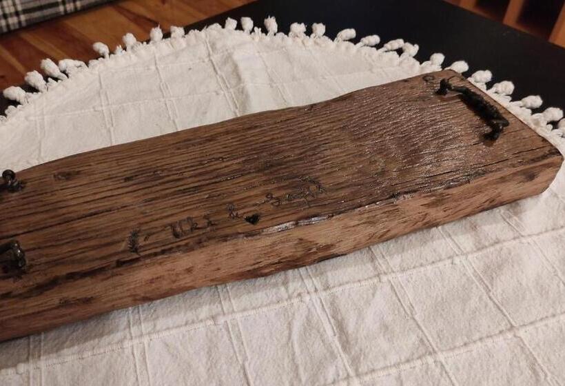 سوییت, Uki & Sofi Mountain House