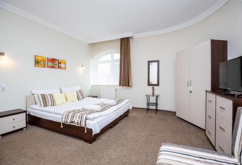 スーペリアスタジオ, Villa Rosa