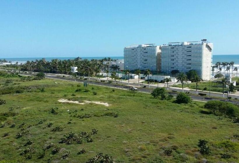 スタンダードスタジオ, Puerta Diamante Acapulco