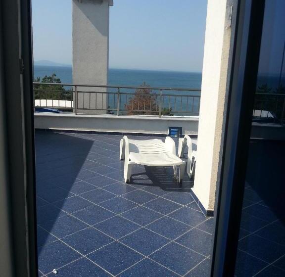 带海景及露台及1个卧室的公寓, Blue Bay Palace Apart Complex