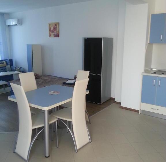 带海景及露台及1个卧室的公寓, Blue Bay Palace Apart Complex