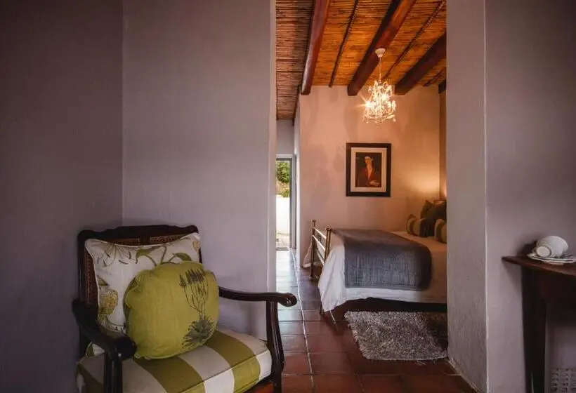 اتاق استاندارد, Cypress Cottage Guest House
