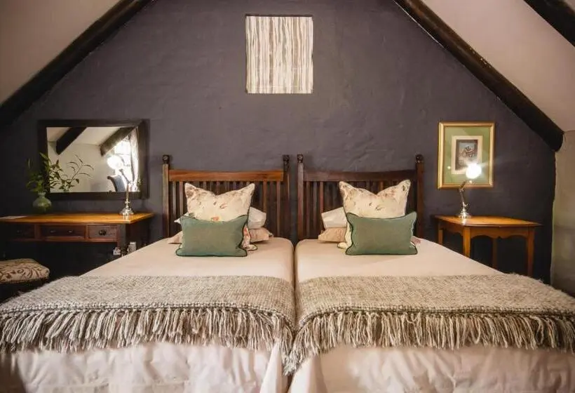 اتاق لوکس, Cypress Cottage Guest House