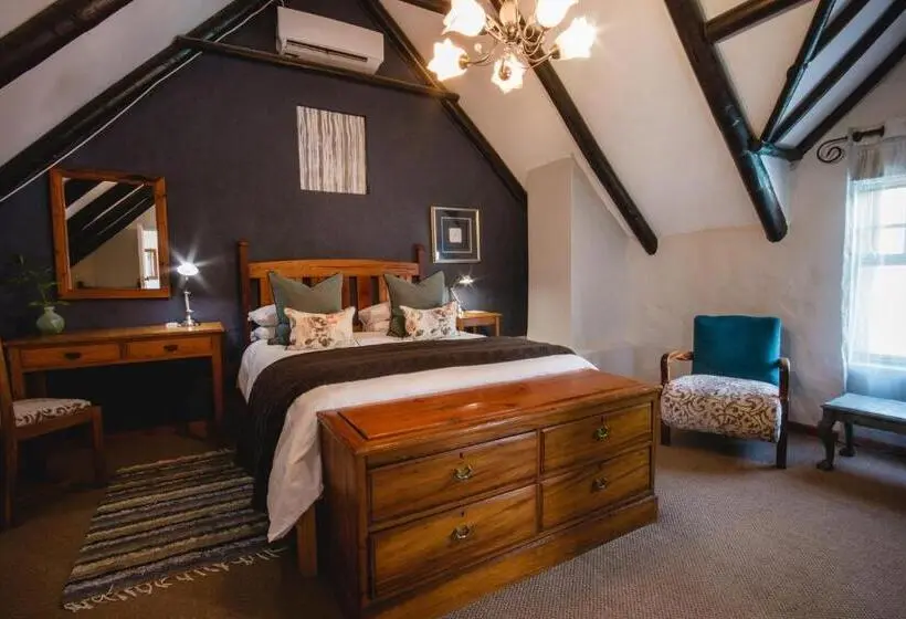 اتاق راحتی, Cypress Cottage Guest House