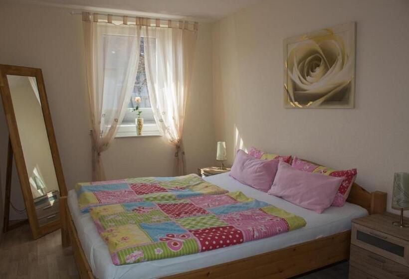 شقة 3 غرف, Gästehaus Margareth