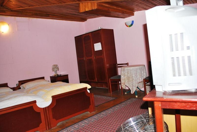 اتاق استاندارد سه نفره, Guest House Gaja