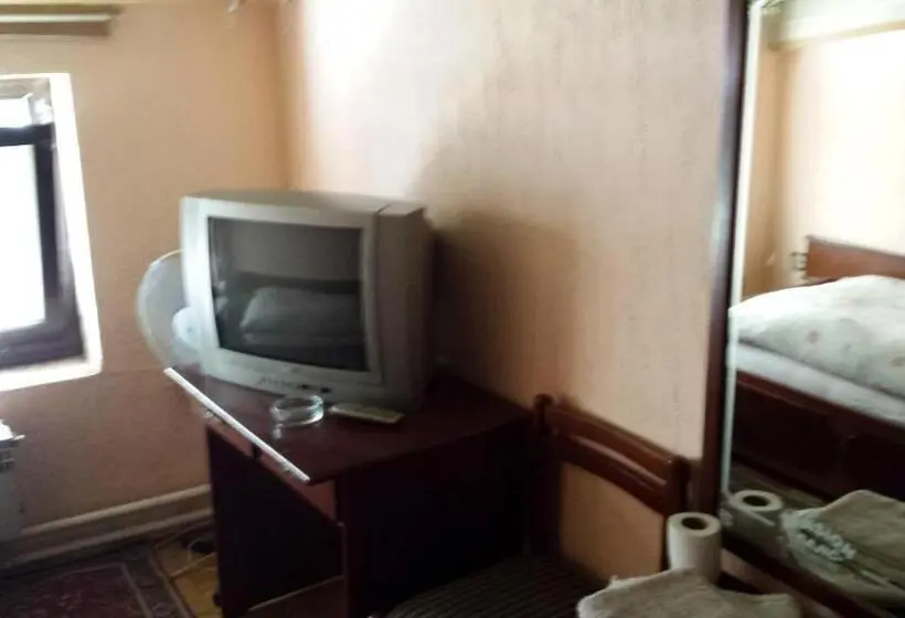 اتاق استاندارد یک تخته با سرویس بهداشتی مشترک, Guest House Gaja