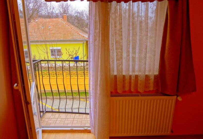 غرفة قياسية, Horváth Vendégház