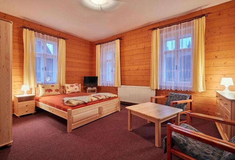 חדר סטנדרט לארבעה, Penzion Flora