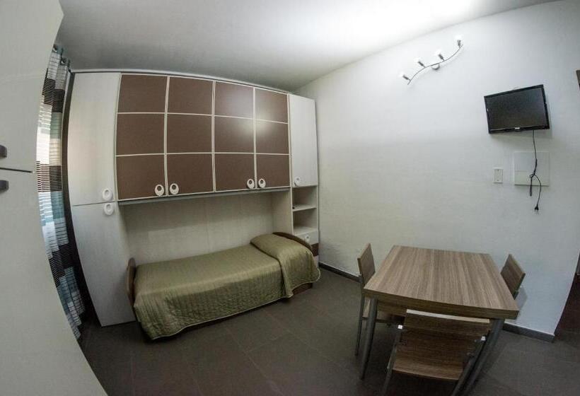 דירת חדר, Villa Giambona