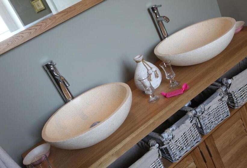 חדר סטנדרט נוף לעיר, Maison D'hôtes Lassaubatju