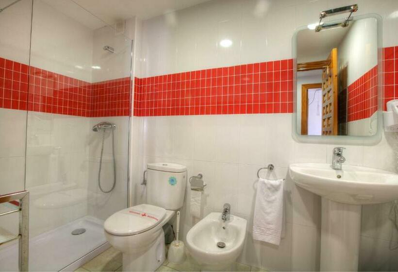 דירת חדר, Apartamentos Royal Life