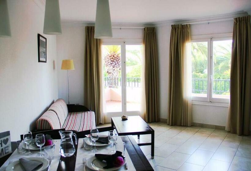 דירת חדר, Apartamentos Royal Life