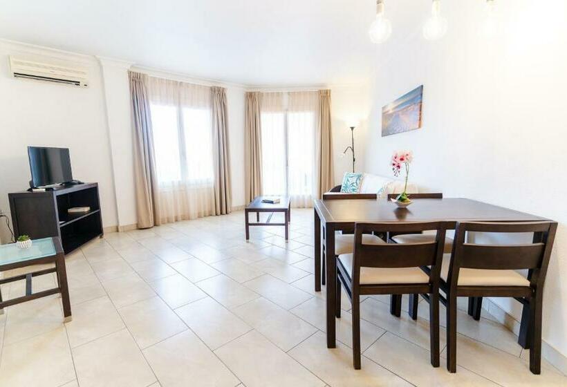 דירת חדר, Apartamentos Royal Life