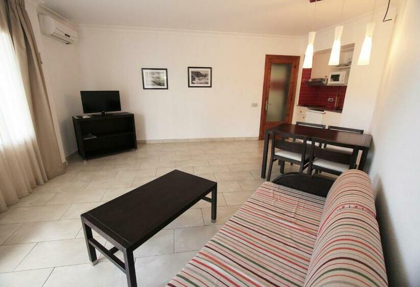 דירת חדר, Apartamentos Royal Life