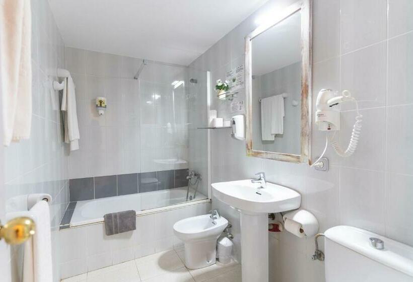 דירת חדר, Apartamentos Royal Life