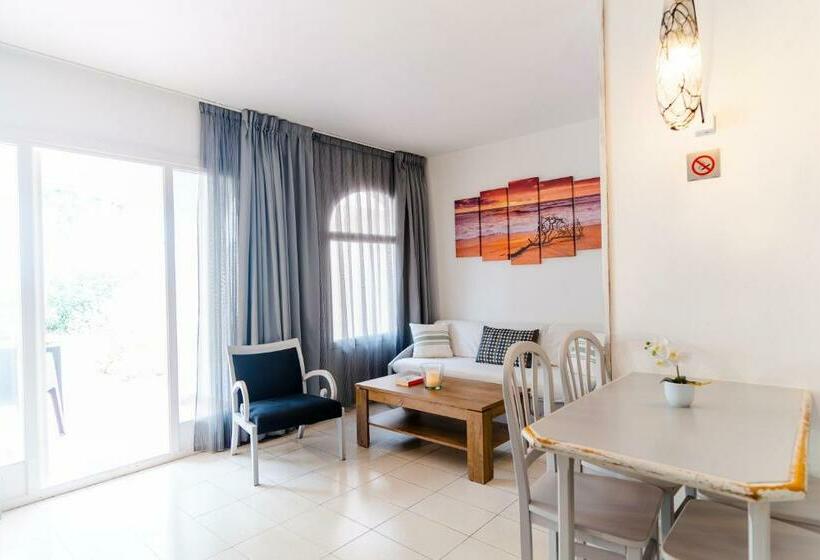 דירת חדר, Apartamentos Royal Life