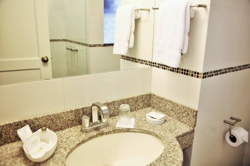 Suite, Daniel S Apart