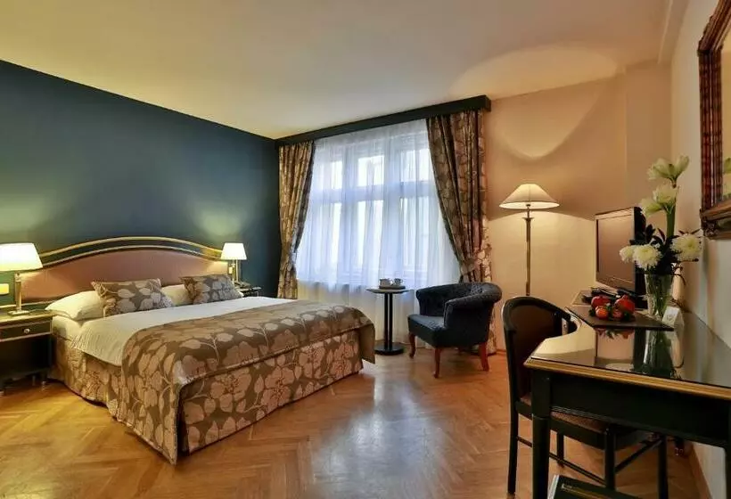 Habitación Estándar, Elysee