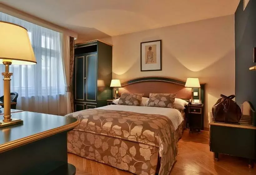 Habitación Estándar, Elysee